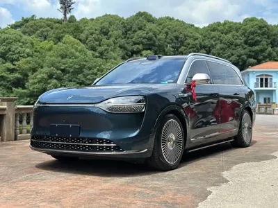 AITO 问界 AITO M9 · 2024 год