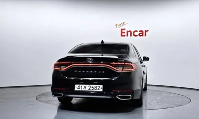 Hyundai Grandeur 2018, 187550 км, за 8589.36 USD