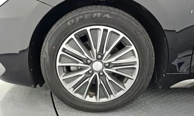 Hyundai Grandeur 2018, 187550 км, за 8589.36 USD