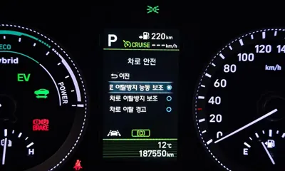 Hyundai Grandeur 2018, 187550 км, за 8589.36 USD - фото 16