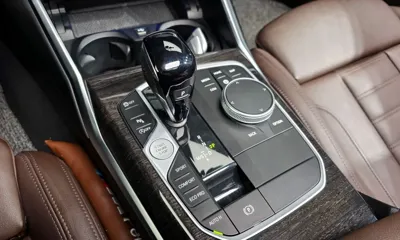 BMW 3-Series 2022, 39568 км, за 18830.52 USD - фото 9