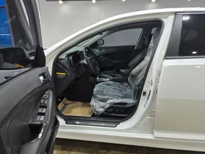 Kia K5 2011, 201842 км, за 2125.72 USD - фото 16
