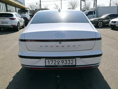 Hyundai Grandeur 2023, 37180 км, за 19437.03 USD