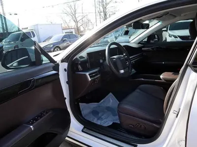 Hyundai Grandeur 2023, 37180 км, за 19437.03 USD - фото 6