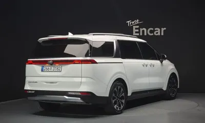 Kia Canival 2021, 118540 км, за 15827.8 USD