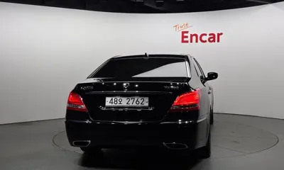 Hyundai Equus 2010, 203755 км, за 2561.74 USD