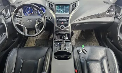 Hyundai Grandeur 2017, 116260 км, за 6502.89 USD - фото 7