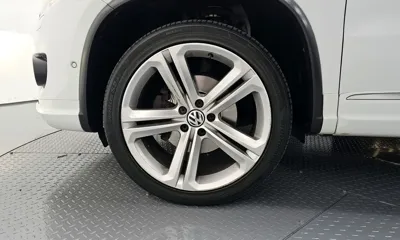 Volkswagen Tiguan 2014, 144442 км, за 7874.17 USD