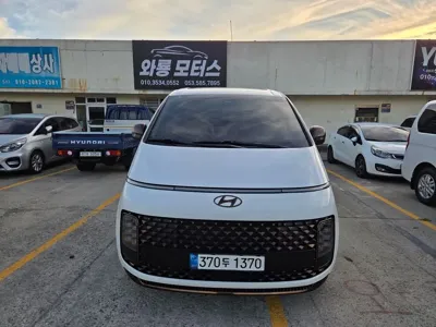 Hyundai Staria 2022, 97510 км, за 16156.36 USD