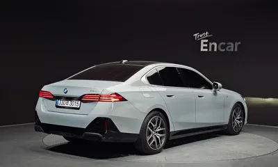 BMW 5-Series 2024, 40304 км, за 35753.74 USD