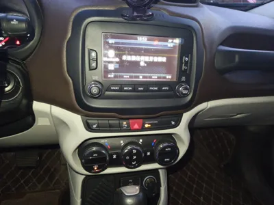Jeep Renegade 2016, 89100 км, за 5209 USD - фото 14
