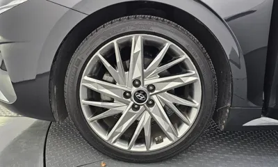 Hyundai Grandeur 2020, 121506 км, за 14410.37 USD