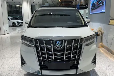 Toyota Alphard 2018, 158400 км, за 63983 USD