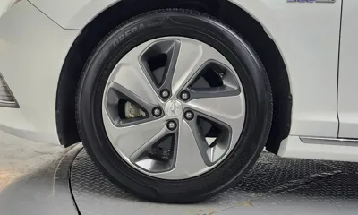 Hyundai Sonata 2015, 116468 км, за 6236.05 USD