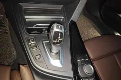 BMW 3 Series 2018, 50800 км, за 14312 USD - фото 11