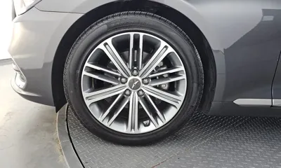 Genesis G80 2017, 88711 км, за 9518.18 USD