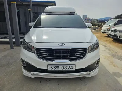 Kia Canival 2016, 140000 км, за 10174.61 USD