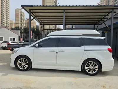 Kia Canival 2016, 140000 км, за 10174.61 USD