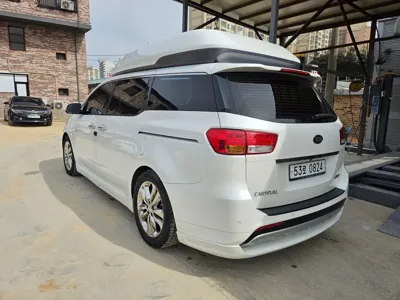 Kia Canival 2016, 140000 км, за 10174.61 USD