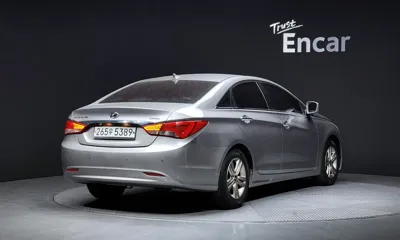 Hyundai Sonata 2013, 141718 км, за 2973.24 USD