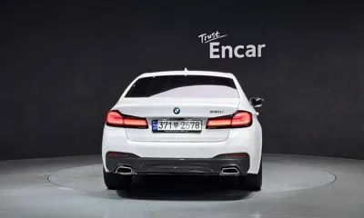 BMW 5-Series 2023, 57381 км, за 23828.28 USD