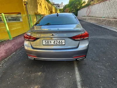 Hyundai Genesis 2015, 184616 км, за 5146.58 USD