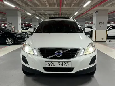 Volvo XC60 · 2013 год