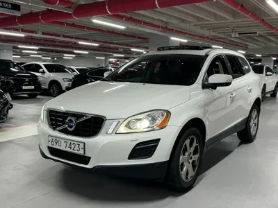 Volvo XC60 2013, 110283 км, за 7880.79 USD
