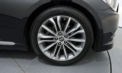 Hyundai Genesis 2015, 167651 км, за 7553.86 USD