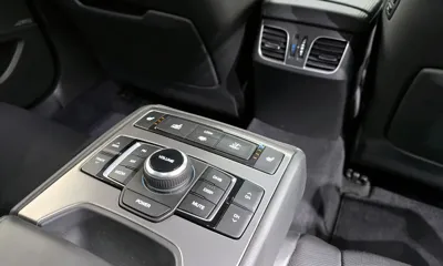 Hyundai Genesis 2015, 167651 км, за 7553.86 USD - фото 19