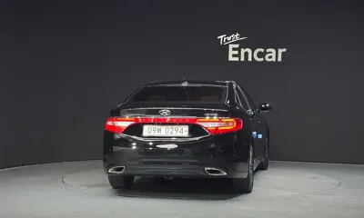 Hyundai Grandeur 2014, 192332 км, за 3087.23 USD