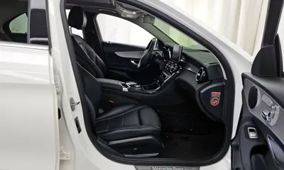 Mercedes-Benz C-Class 2018, 95086 км, за 10213.38 USD - фото 11