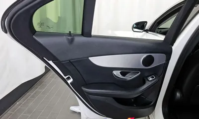 Mercedes-Benz C-Class 2018, 95086 км, за 10213.38 USD - фото 25
