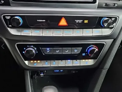 Hyundai Sonata 2018, 101096 км, за 7687.3 USD - фото 10