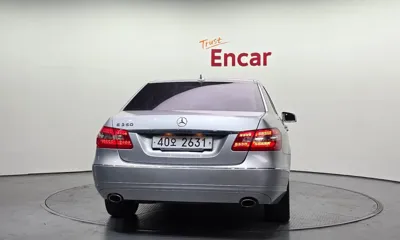 Mercedes-Benz E-Class 2011, 49846 км, за 5483.98 USD