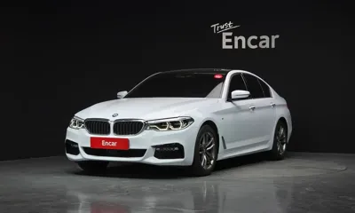 BMW 5-Series · 2018 год