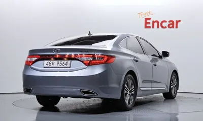 Hyundai Grandeur 2014, 268368 км, за 2595.63 USD