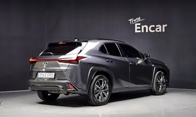 Lexus UX 2026, 3816 км, за 34127.61 USD