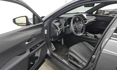 Lexus UX 2026, 3816 км, за 34127.61 USD - фото 10