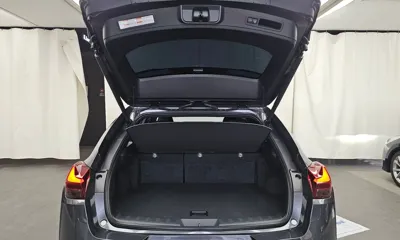 Lexus UX 2026, 3816 км, за 34127.61 USD - фото 20