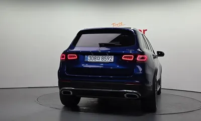 Mercedes-Benz GLC-Class 2021, 81436 км, за 25027.62 USD - фото 4
