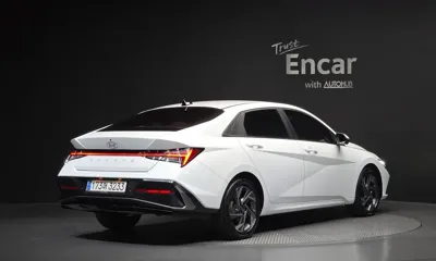 Hyundai Avante 2024, 18176 км, за 15854.54 USD