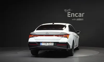 Hyundai Avante 2024, 18176 км, за 15854.54 USD