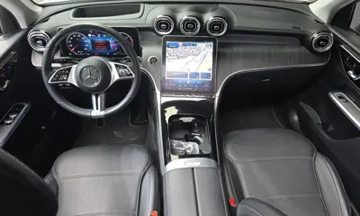 Mercedes-Benz GLC-Class 2023, 50922 км, за 39002.9 USD - фото 7