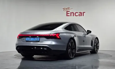 Audi e-tron GT 2022, 121121 км, за 45583.08 USD