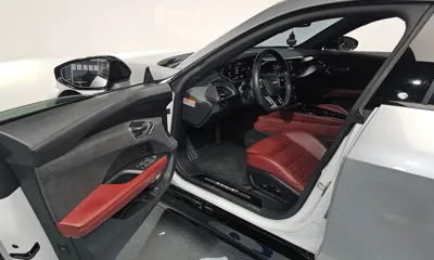 Audi e-tron GT 2022, 121121 км, за 45583.08 USD - фото 10