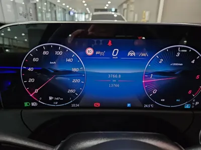 Mercedes-Benz E-Class 2024, 13766 км, за 47197.06 USD - фото 8