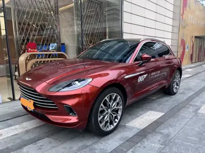 Aston Martin DBX · 2021 год