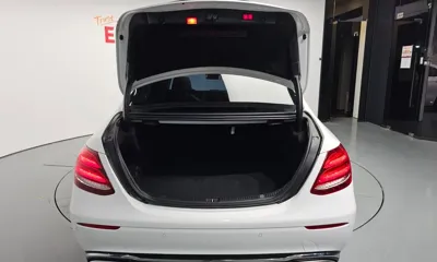 Mercedes-Benz E-Class 2019, 59106 км, за 25289.01 USD - фото 20