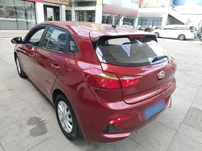 Hyundai Verna RV